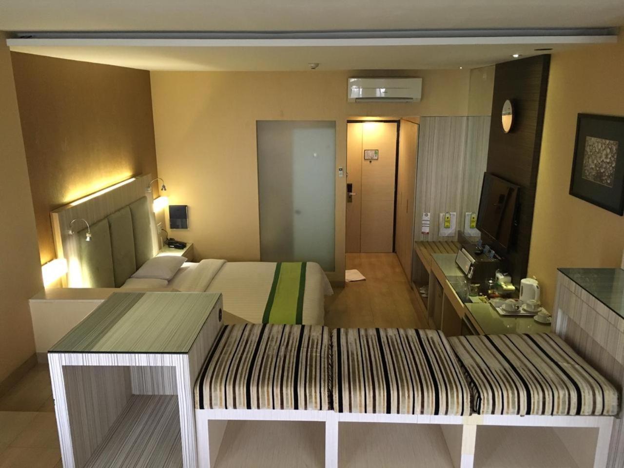 Hotel Wisata Niaga بوروكيرتو المظهر الخارجي الصورة